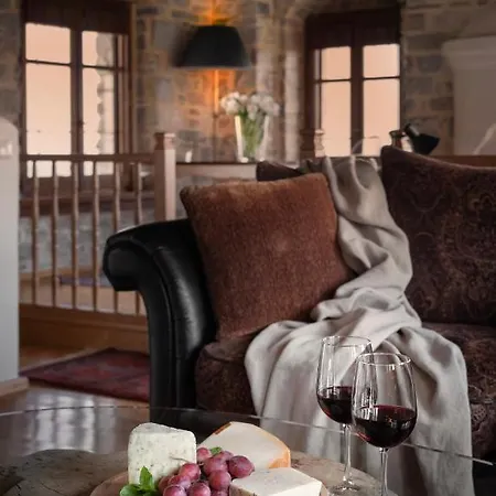 Sakali Mansion 5* Pinakátai