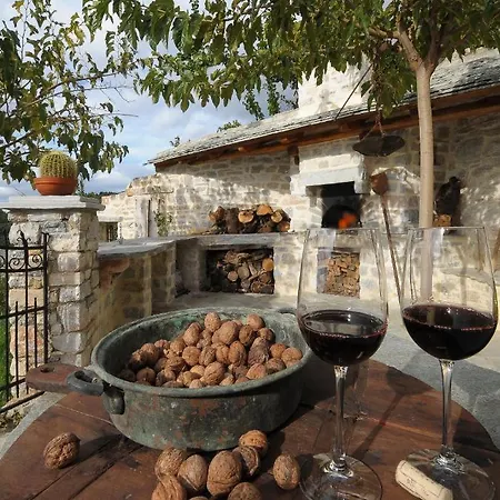 Sakali Mansion 酒店 Pinakátai